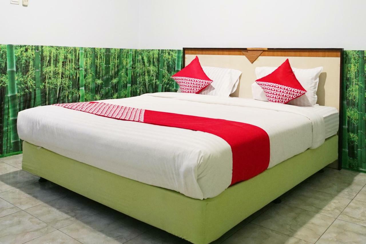 Oyo 754 Nur Aziziah Syariah Hotel